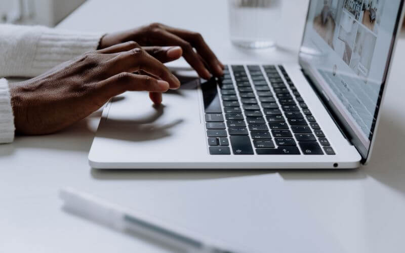 O Que é e Como Funciona o Google AdSense?